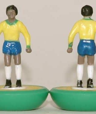 Brazil home WORLD CUP 2006 - Team + 2 substitutes and spare keeper (SAME KIT OF THE RODDED KEEPER) in COLORED REPLICA SUBBUTEO BOX (on the cover name, figure and logo of the contained team)