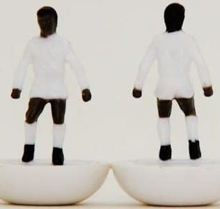 Ghana - Team + 2 substitutes and spare keeper (SAME KIT OF THE RODDED KEEPER) in COLORED REPLICA SUBBUTEO BOX (on the cover name, figure and logo of the contained team)