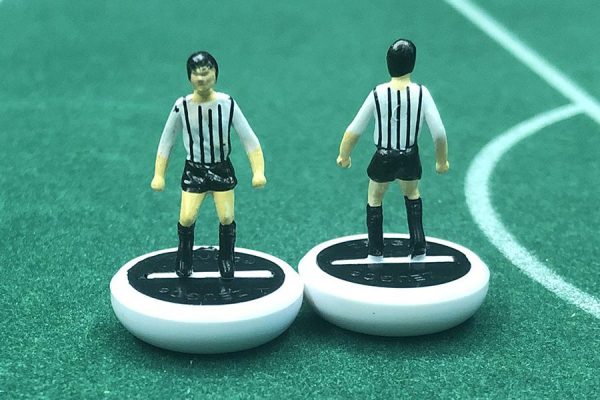 319 - Juventus black pants/Newcastle