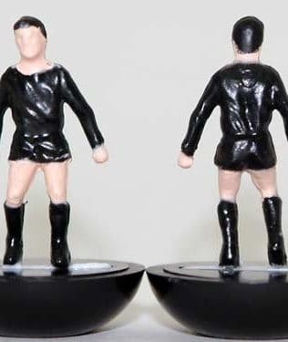 Academica - Team + 2 substitutes and spare keeper (SAME KIT OF THE RODDED KEEPER) in COLORED REPLICA SUBBUTEO BOX (on the cover name, figure and logo of the contained team)