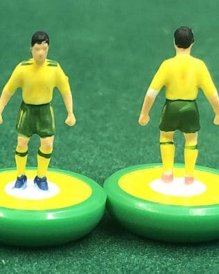 Wales away EURO 2021 - Team + 2 substitutes and spare keeper (SAME KIT OF THE RODDED KEEPER) in COLORED REPLICA SUBBUTEO BOX (on the cover name, figure and logo of the contained team)
