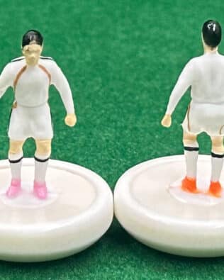 Real Madrid CLUB WORLD CUP 25 - Team + 2 substitutes and spare keeper (SAME KIT OF THE RODDED KEEPER) in COLORED REPLICA SUBBUTEO BOX (on the cover name, figure and logo of the contained team)
