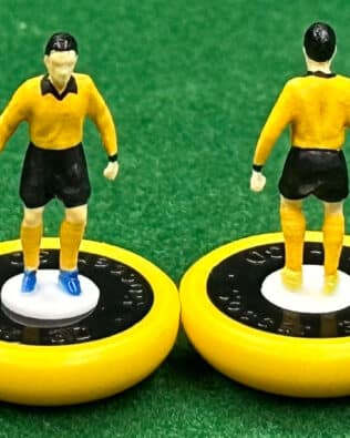 Wolverhampton 2026 - Team + 2 substitutes and spare keeper (SAME KIT OF THE RODDED KEEPER) in SUBBUTEO REPLICA GREEN BOX from the 70s