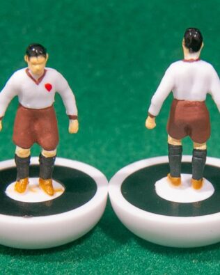 St. Pauli 1965 - Team in REPLICA COLORED BOX (name, logo and figure of the team on the cover)