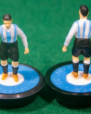 Argentina World Cup 1958 - Team + 2 substitutes and spare keeper (SAME KIT OF THE RODDED KEEPER) in COLORED REPLICA SUBBUTEO BOX (on the cover name, figure and logo of the contained team)