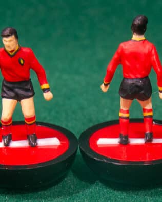 Belgium World Cup 1970 - Team + 2 substitutes and spare keeper (SAME KIT OF THE RODDED KEEPER) in SUBBUTEO REPLICA GREEN BOX from the 70s