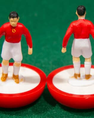 Bulgaria World Cup 1962 - Team + 2 substitutes and spare keeper (SAME KIT OF THE RODDED KEEPER) in COLORED REPLICA SUBBUTEO BOX (on the cover name, figure and logo of the contained team)