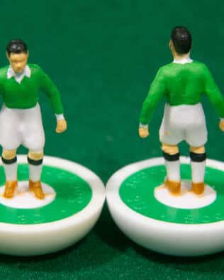 Egypt World Cup 1934 - Team + 2 substitutes and spare keeper (SAME KIT OF THE RODDED KEEPER) in COLORED REPLICA SUBBUTEO BOX (on the cover name, figure and logo of the contained team)