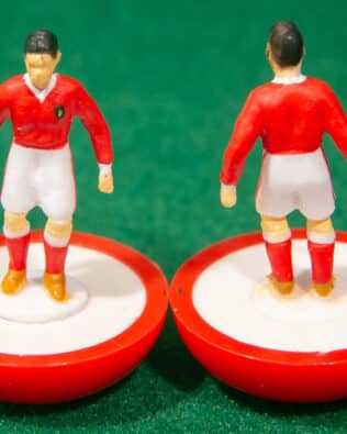 Wales World Cup 1958 - Team + 2 substitutes and spare keeper (SAME KIT OF THE RODDED KEEPER) in COLORED REPLICA SUBBUTEO BOX (on the cover name, figure and logo of the contained team)
