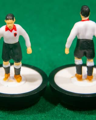 Germany World Cup 1938 - Team + 2 substitutes and spare keeper (SAME KIT OF THE RODDED KEEPER) in SUBBUTEO REPLICA GREEN BOX from the 70s