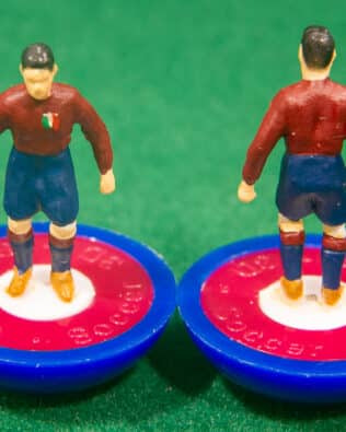 Mexico World Cup 1954 - Team + 2 substitutes and spare keeper (SAME KIT OF THE RODDED KEEPER) in COLORED REPLICA SUBBUTEO BOX (on the cover name, figure and logo of the contained team)