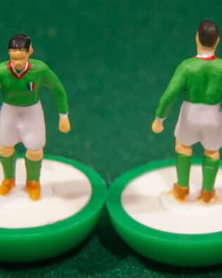 Mexico World Cup 1962 - Team + 2 substitutes and spare keeper (SAME KIT OF THE RODDED KEEPER) in SUBBUTEO REPLICA GREEN BOX from the 70s
