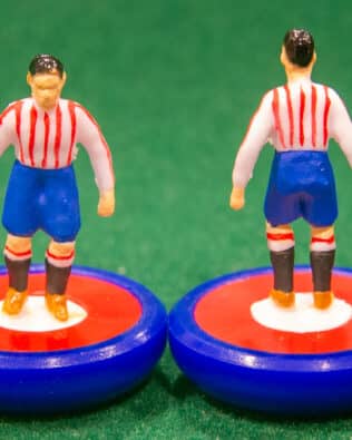 Paraguay World Cup 1930 - Team + 2 substitutes and spare keeper (SAME KIT OF THE RODDED KEEPER) in COLORED REPLICA SUBBUTEO BOX (on the cover name, figure and logo of the contained team)