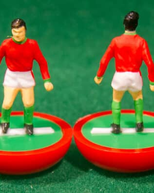 Portugal World Cup 1966 - Team + 2 substitutes and spare keeper (SAME KIT OF THE RODDED KEEPER) in COLORED REPLICA SUBBUTEO BOX (on the cover name, figure and logo of the contained team)