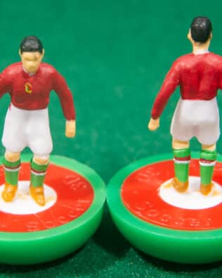 Hungary World Cup 1958 - Team + 2 substitutes and spare keeper (SAME KIT OF THE RODDED KEEPER) in COLORED REPLICA SUBBUTEO BOX (on the cover name, figure and logo of the contained team)