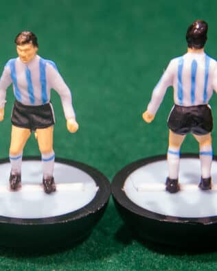 Argentina World Cup 1982 - Team + 2 substitutes and spare keeper (SAME KIT OF THE RODDED KEEPER) in SUBBUTEO REPLICA GREEN BOX from the 70s
