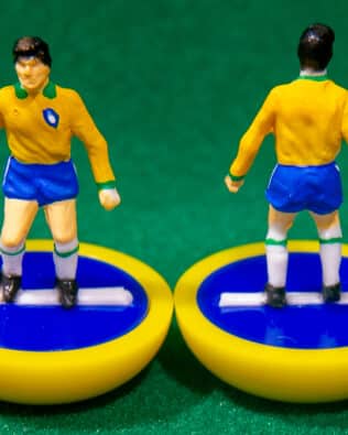 Brazil World Cup 1990 - Team + 2 substitutes and spare keeper (SAME KIT OF THE RODDED KEEPER) in SUBBUTEO REPLICA GREEN BOX from the 70s
