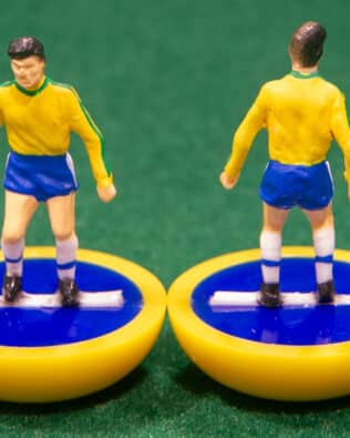 Brazil World Cup 1998 - Team in COLORED REPLICA SUBBUTEO BOX (on the cover name, figure and logo of the contained team)