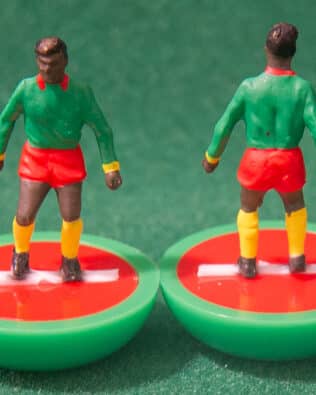 Cameroon World Cup 1994 - Team + 2 substitutes and spare keeper (SAME KIT OF THE RODDED KEEPER) in SUBBUTEO REPLICA GREEN BOX from the 70s