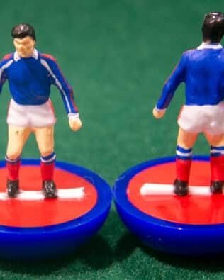 France World Cup 1986 - Team + 2 substitutes and spare keeper (SAME KIT OF THE RODDED KEEPER) in COLORED REPLICA SUBBUTEO BOX (on the cover name, figure and logo of the contained team)