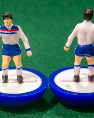 England World Cup 1982 - Team + 2 substitutes and spare keeper (SAME KIT OF THE RODDED KEEPER) in COLORED REPLICA SUBBUTEO BOX (on the cover name, figure and logo of the contained team)