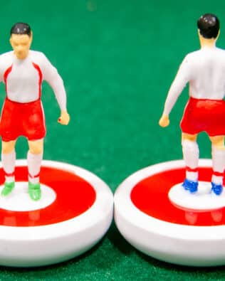 Poland World Cup 2002 - Team + 2 substitutes and spare keeper (SAME KIT OF THE RODDED KEEPER) in COLORED REPLICA SUBBUTEO BOX (on the cover name, figure and logo of the contained team)
