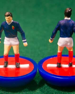 Scotland World Cup 1982 - Team + 2 substitutes and spare keeper (SAME KIT OF THE RODDED KEEPER) in SUBBUTEO REPLICA GREEN BOX from the 70s