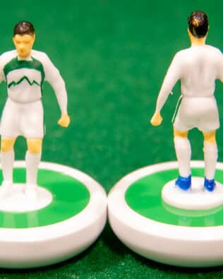 Slovenia World Cup 2002 - Team + 2 substitutes and spare keeper (SAME KIT OF THE RODDED KEEPER) in SUBBUTEO REPLICA GREEN BOX from the 70s