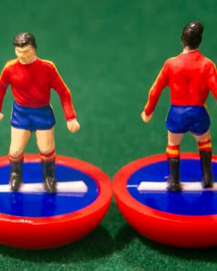 Spain World Cup 1982 - Team in COLORED REPLICA SUBBUTEO BOX (on the cover name, figure and logo of the contained team)