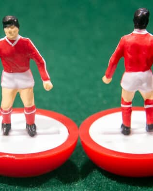 Soviet Union (USSR) World Cup 1986 - Team + 2 substitutes and spare keeper (SAME KIT OF THE RODDED KEEPER) in COLORED REPLICA SUBBUTEO BOX (on the cover name, figure and logo of the contained team)